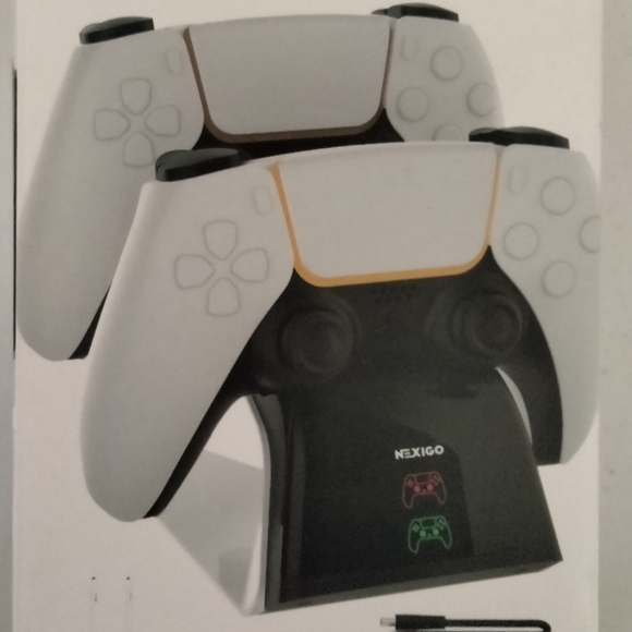 Dual PS5 controller charger - Picture 2 of 2